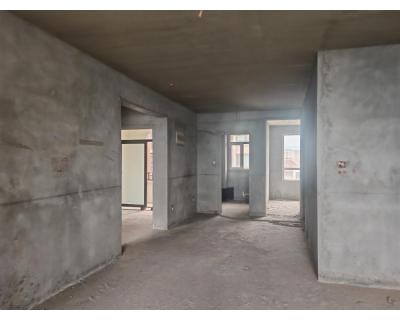 17中學(xué)區(qū)房盛業(yè)清華園 3室2廳112 ㎡毛坯